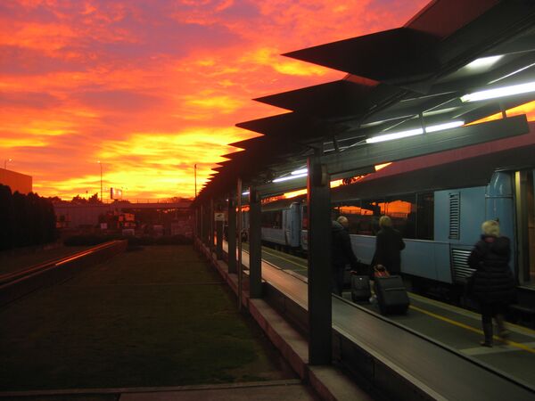 Estação ferroviária de Christchurch na Nova Zelândia, exibe pôr do sol explendido - Sputnik Brasil