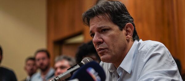 Fernando Haddad, candidato à Presidência pelo Partido dos Trabalhadores (PT), durante coletiva de imprensa no Rio de Janeiro. - Sputnik Brasil