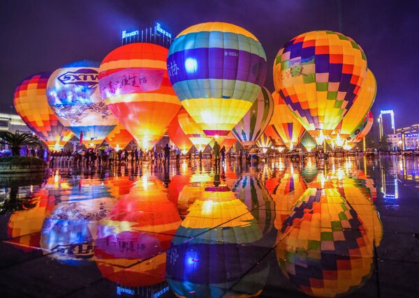 Concurso de balões de ar quente na província de Guizhou, na China - Sputnik Brasil