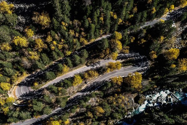 Vista aérea de parque natural na república de Carachai-Cherquéssia, na Rússia - Sputnik Brasil