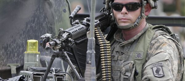 Soldado norte-americano armado Soldado norte-americano armado - Sputnik Brasil