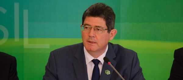 O ministro da Fazenda, Joaquim Levy, em entrevista ao Blog do Planalto, após o anúncio da segunda fase do Programa de Investimento em Logística (PIL) - Sputnik Brasil