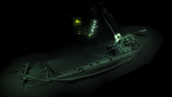 Navio, descoberto no fundo do mar Negro mais de 2.400 anos depois de naufrágio - Sputnik Brasil