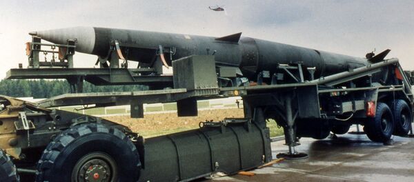 Míssil balístico intercontinental de médio alcance Pershing II na base norte-americana na Alemanha - Sputnik Brasil