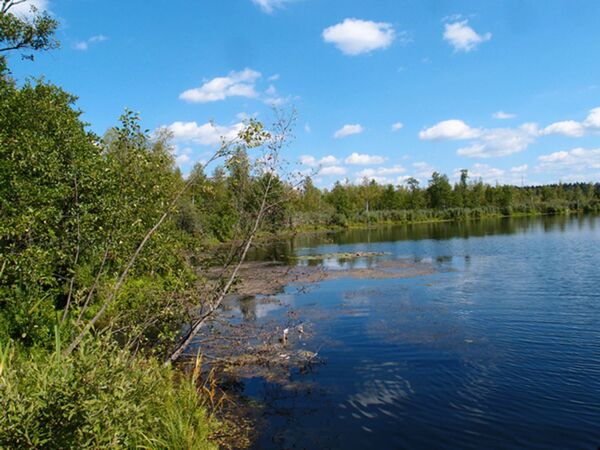 Lago Bezdonnoe (Insondável) na região de Moscou que surgiu em resultado do derretimento de geleiras - Sputnik Brasil