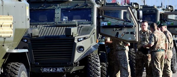 Militares da OTAN dirigindo-se para a Noruega a fim de participar das manobras Trident Juncture 2018 - Sputnik Brasil