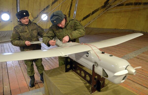 Drone russo comprovado em combate: Forbes elogia capacidades do versátil Orlan-10E - Sputnik Brasil