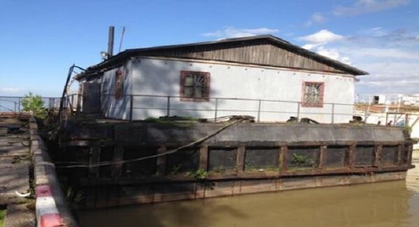 Oficina flutuante PMR-54 Oficina flutuante PMR-54 - Sputnik Brasil