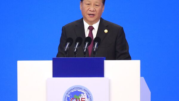 Líder chinês Xi Jinping durante a inauguração da Exposição Internacional de Importações da China em Xangai - Sputnik Brasil