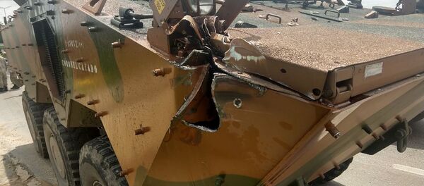 Caminhão blindado do Exército brasileiro se envolve em acidente no Rio de Janeiro. - Sputnik Brasil