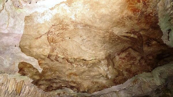 Pinturas rupestres encontradas nas cavernas das montanhas da ilha de Kalimantan, na Indonésia - Sputnik Brasil
