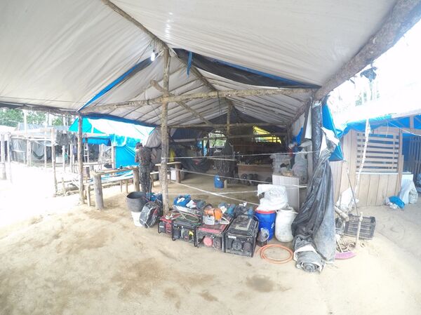 Garimpeiros invasores matam 2 yanomamis na Amazônia, revela grupo indígena - Sputnik Brasil