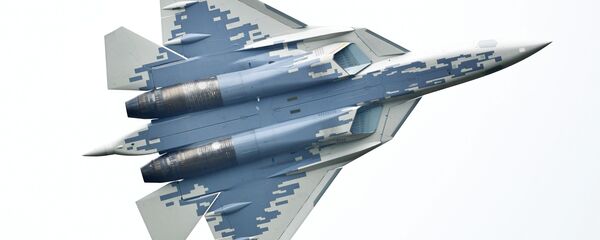 Caça multifuncional russo Su-57 durante o fórum EXÉRCITO 2018, no aeródromo de Kubinka - Sputnik Brasil