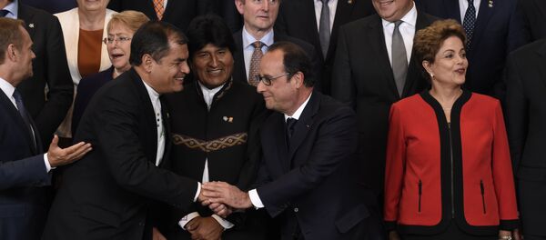 Rafael Correa, Evo Morales, François Hollande, Dilma Rousseff na cúpula UE-CELAC Rafael Correa, Evo Morales, François Hollande, Dilma Rousseff na cúpula UE-CELAC - Sputnik Brasil