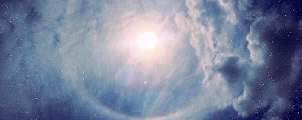 Estrela rodeada por nuvem de poeira (imagem ilustrativa) - Sputnik Brasil