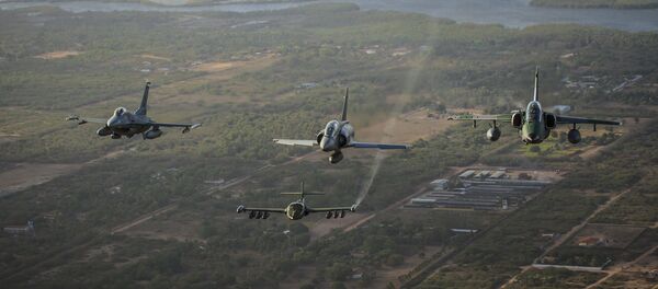 Caças da aeronáutica brasileira durante exercício Caças da aeronáutica brasileira durante exercício - Sputnik Brasil