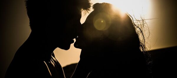 Beijo - Sputnik Brasil