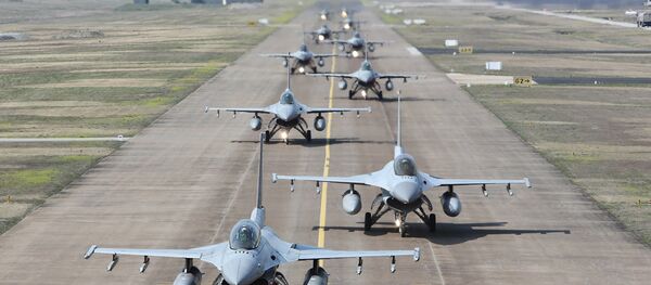 Caças sul-coreanos KF-16 - Sputnik Brasil