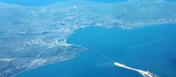 Vista do estreito de Kerch desde um avião - Sputnik Brasil