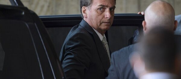 O presidente eleito Jair Bolsonaro chega ao Centro Cultural Banco do Brasil, em Brasília - Sputnik Brasil
