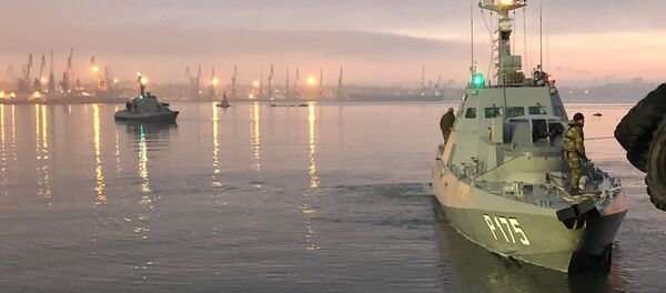 Navio Berdyansk detido pela guarda fronteiriça russa, estacionado no porto de Kerch - Sputnik Brasil