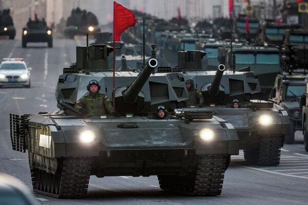 Novo tanque russo T-14 Armata durante a Parada da Vitória na Praça Vermelha em Moscou, 9 de maio de 2015 - Sputnik Brasil