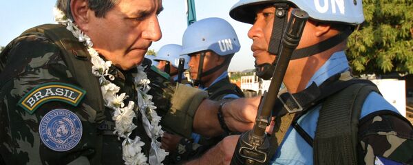 Augusto Heleno participa evento no Haiti, em 2005. - Sputnik Brasil