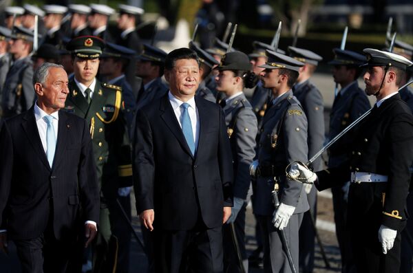 Xi Jinping, líder chinês, com presidente português Marcelo Rebelo de Sousa durante a visista a Portugal realizada em 4 e 5 de dezembro de 2018 - Sputnik Brasil