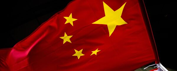 Bandeiras dos EUA e China (imagem de arquivo) - Sputnik Brasil