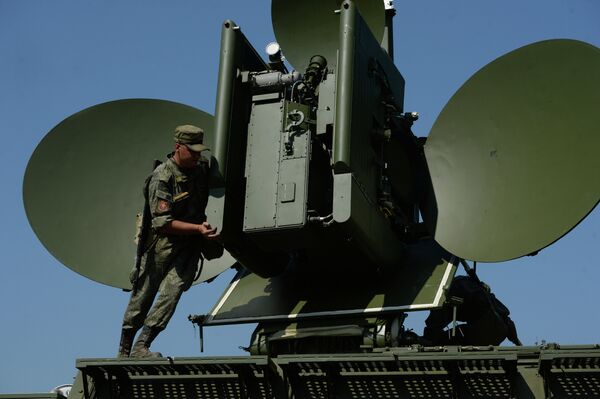 'Cegar aviões de vigilância': reveladas capacidades de novo sistema de guerra eletrônica russo 'Cegar aviões de vigilância': reveladas capacidades de novo sistema de guerra eletrônica russo - Sputnik Brasil