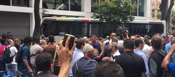 Acidente com ônibus deixa feridos no centro do Rio de janeiro - Sputnik Brasil