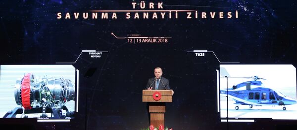 Presidente turco, Recep Tayyip Erdogan, durante a reunião da indústria de defesa turca - Sputnik Brasil