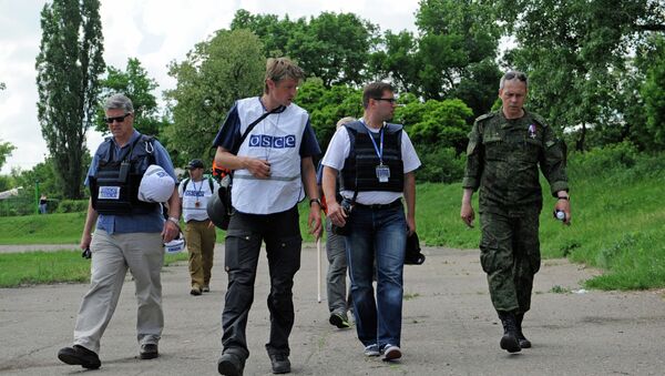 Observadores da OSCE em Donetsk - Sputnik Brasil