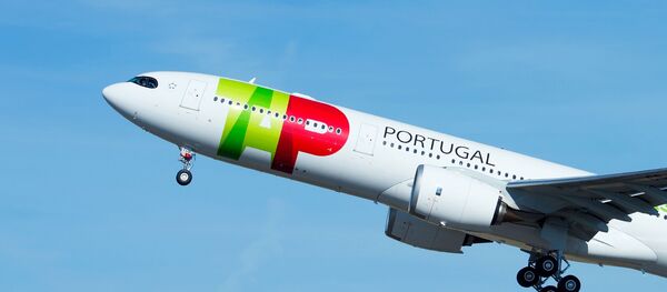 Novo Airbus A330neo decolando - Sputnik Brasil