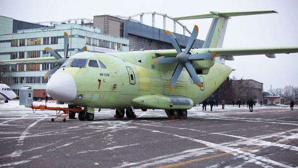 Avião russo de transporte militar Il-112V - Sputnik Brasil