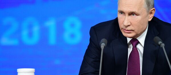 Presidente russo, Vladimir Putin, durante a coletiva de imprensa anual, 20 de dezembro de 2018 - Sputnik Brasil