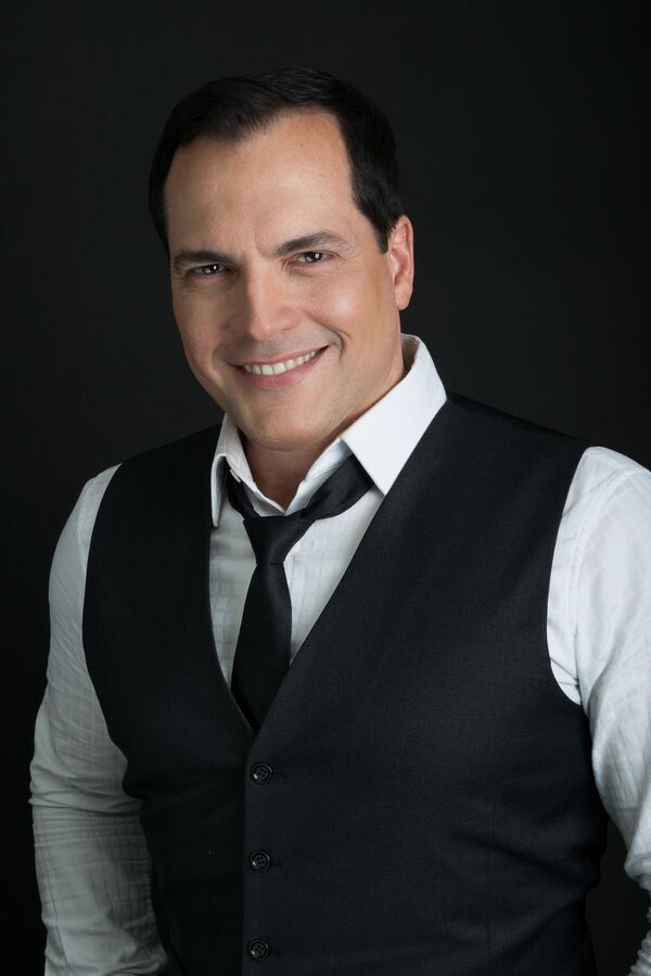 Daniel Boaventura, cantor e ator brasileiro - Sputnik Brasil