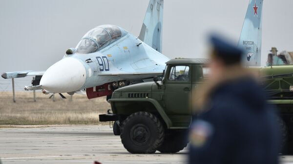 Caça Su-30M2 no aeródromo de Belbek perto de Sevastopol - Sputnik Brasil