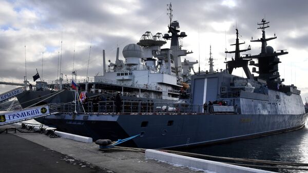 Navios da Marinha da Rússia chegam a porto da China para exercícios conjuntos