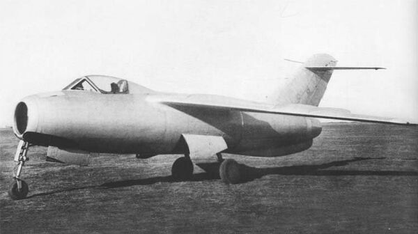 Avião La-176, foto de arquivo - Sputnik Brasil