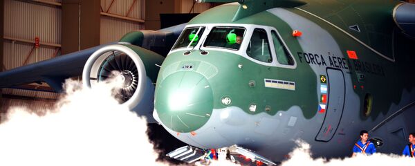 O cargueiro KC-390 da Embraer - Sputnik Brasil