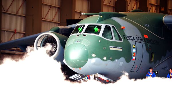 O cargueiro KC-390, da Embraer - Sputnik Brasil