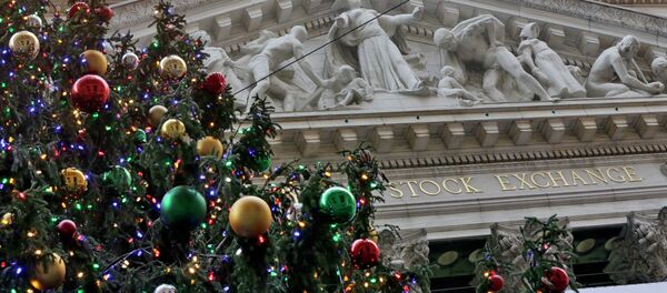 Árvore de Natal perto da Bolsa de Valores de Nova York - Sputnik Brasil