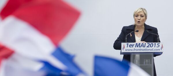 Marine Le Pen - Sputnik Brasil