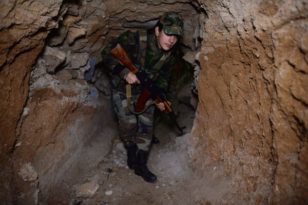 Soldado do Exército sírio - Sputnik Brasil