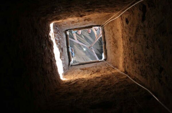 Túneis usados para contrabando na Faixa de Gaza - Sputnik Brasil