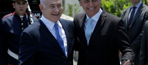 Primeiro-ministro de Israel, Benjamin Netanyahu, em encontro com o presidente eleito do Brasil, Jair Bolsonaro, no Rio de Janeiro Primeiro-ministro de Israel, Benjamin Netanyahu, em encontro com o presidente eleito do Brasil, Jair Bolsonaro, no Rio de Janeiro - Sputnik Brasil