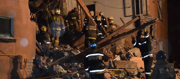 Um edifício residencial colapsa na Rússia após explosão de gás Um edifício residencial colapsa na Rússia após explosão de gás - Sputnik Brasil