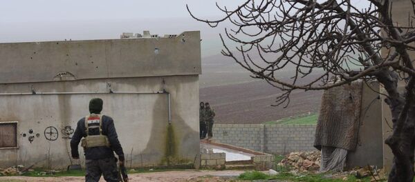 Exército sírio se instalando na área de Manbij - Sputnik Brasil