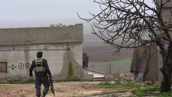 Exército sírio se instalando na área de Manbij - Sputnik Brasil
